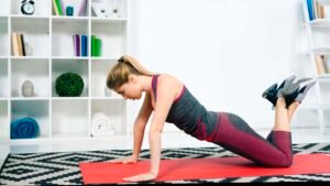 full body workout without equipment for women, bodyweight squat form